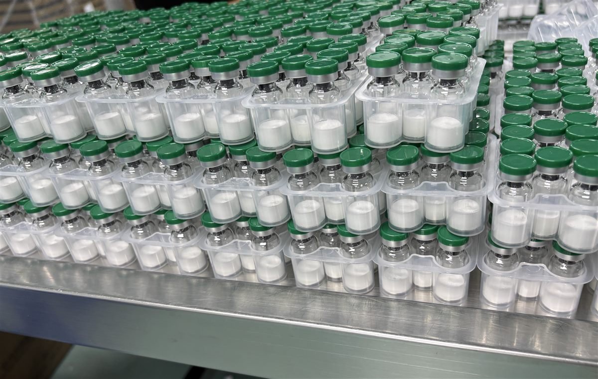 Peptide product presentation